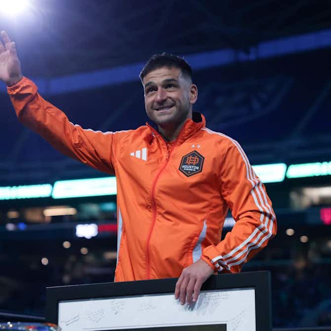 Preview image for Watch: Sounders legend Nicolas Lodeiro's emotional Seattle return